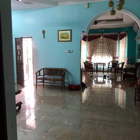 Homestay Tapang Kota Bharu Exteriör bild