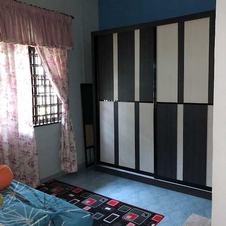 Homestay Tapang Kota Bharu Exteriör bild